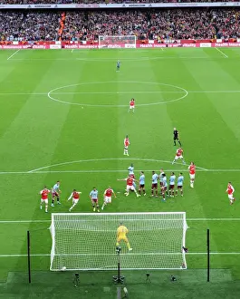 Pierre-Emerick Aubameyang scores Arsenals 3rd goal