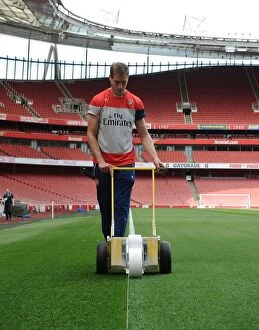 Images Dated 11th May 2015: Pitch Preparation at Emirates Stadium: Arsenal vs. Swansea City (2014/15)
