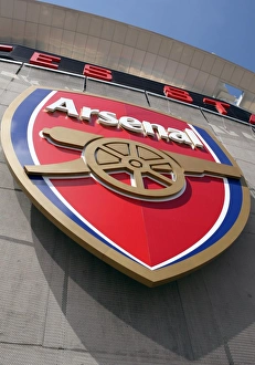 The Pride of Arsenal: The Crest at Emirates Stadium