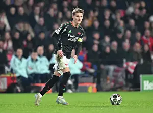 PSV Eindoven V Arsenal 2024-25 Prints: PSV Eindhoven v Arsenal FC - UEFA Champions League 2024/25 Round of 16 First Leg