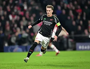 PSV Eindoven V Arsenal 2024-25 Prints: PSV Eindhoven v Arsenal FC - UEFA Champions League 2024/25 Round of 16 First Leg