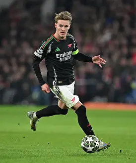 PSV Eindoven V Arsenal 2024-25 Prints: PSV Eindhoven v Arsenal FC - UEFA Champions League 2024/25 Round of 16 First Leg