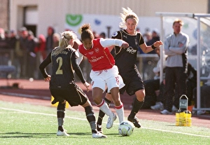 Images Dated 23rd April 2007: Rachel Yankey (Arsenal) Anna Paulson (Umea)