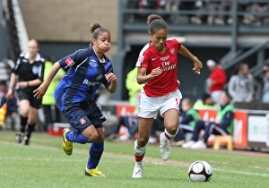 Images Dated 4th May 2009: Rachel Yankey (Arsenal) Demi Stokes (Sunderland)