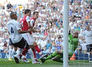 Images Dated 2nd October 2011: Ramsey Stuns Spurs: Aaron's Dramatic Goal Brings Arsenal Within One