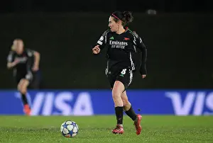 Real Madrid CF v Arsenal FC - UEFA Women's Champions League Quarter Finals First Leg Real Madrid CF v Arsenal FC - UEFA Women's Champions League Quarter Finals First Leg