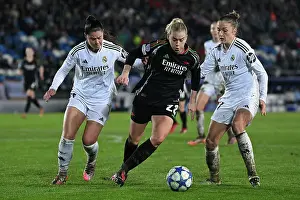 Real Madrid CF v Arsenal FC - UEFA Women's Champions League Quarter Finals First Leg Real Madrid CF v Arsenal FC - UEFA Women's Champions League Quarter Finals First Leg