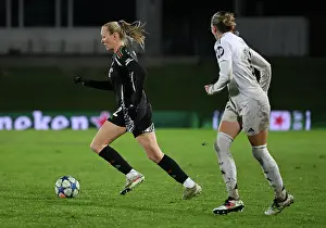 Real Madrid CF v Arsenal FC - UEFA Women's Champions League Quarter Finals First Leg Real Madrid CF v Arsenal FC - UEFA Women's Champions League Quarter Finals First Leg