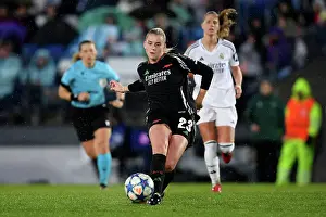 Real Madrid CF v Arsenal FC - UEFA Women's Champions League Quarter Finals First Leg Real Madrid CF v Arsenal FC - UEFA Women's Champions League Quarter Finals First Leg