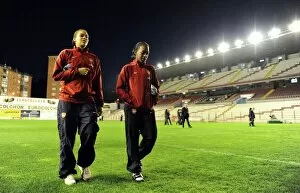 Images Dated 4th November 2010: Rebecca Spencer and Danielle Carter (Arsenal) before the match. Rayo Vallecano 2