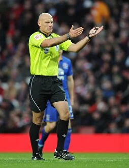 Images Dated 10th December 2011: Referee Howard Webb Overssees Arsenal vs. Everton Clash in Premier League (2011-12)