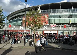 Arsenal V Burnley 2014/15 Prints: Remembrance Poppies at Emirates Stadium: Arsenal vs Burnley, Premier League 2014/15