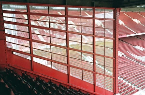 Roaring Crowd in Arsenal's West Stand Upper, Highbury, London, 10/11/05