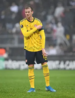 Rob Holding in Action: Arsenal's Europa League Battle against Vitoria Guimaraes