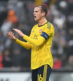 Rob Holding in Action: Arsenal's Europa League Clash against Vitoria Guimaraes