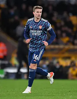 Rob Holding Focuses in Arsenal's Battle at Molineux: Wolverhampton Wanderers vs Arsenal, Premier League 2021-22