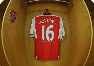 Images Dated 7th May 2017: Rob Holding Prepares for Arsenal vs Manchester United Clash (2016-17)
