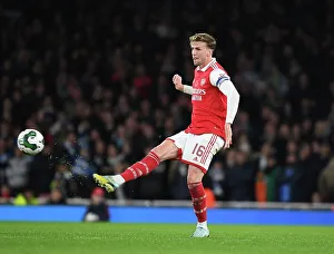 Rob Holding's Intense Concentration: Arsenal vs Brighton & Hove Albion in Carabao Cup