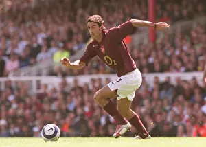 Robert Pires (Arsenal). Arsenal 2: 0 Newcastle United. FA Premier League