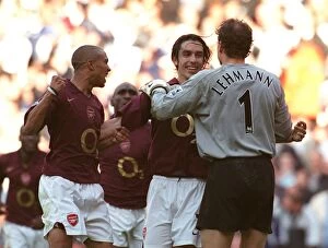 Images Dated 29th October 2005: Robert Pires celebrates scoring the Arsenal goal with Gael Clichy and Jens Lehmann