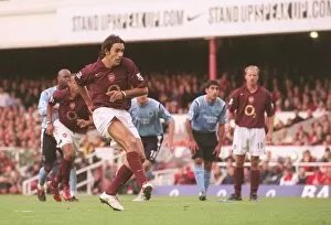 Images Dated 22nd October 2005: Robert Pires scores Arsenals goal from the penalty spot