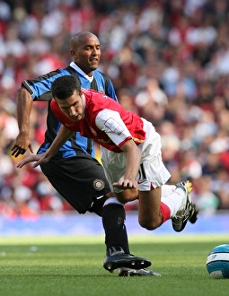 Arsenal v Inter Milan 2007-08 Gallery: Robin van Perise (Arsenal) Olivier Dacourt (Inter)