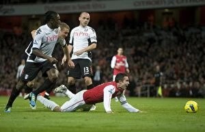 Images Dated 26th November 2011: Robin van Persie in Action: Arsenal vs. Fulham (2011-12)