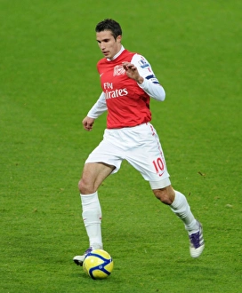 Arsenal V Aston Villa - FA Cup 2011-12 Prints: Robin van Persie in Action: Arsenal vs. Aston Villa, FA Cup 2011-12