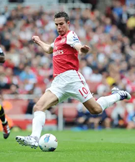 Arsenal V Bolton Wanderers 2011-12 Prints: Robin van Persie in Action: Arsenal vs Bolton Wanderers, 2011-12 Premier League