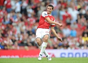 Images Dated 21st August 2010: Robin van Persie (Arsenal). Arsenal 6: 0 Blackpool, Barclays Premier League