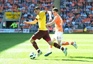 Images Dated 10th April 2011: Robin van Persie (Arsenal) Craig Cathcart (Blackpool). Blackpool 1: 3 Arsenal