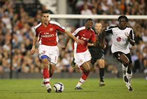 Fulham V Arsenal 2009-10 Prints: Robin van Persie (Arsenal) Dickson Etuhu (Fulham)