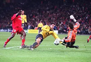 Robin van Persie (Arsenal) is fouled by Armand Orman (Thun)