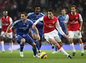 Arsenal v Chelsea 2007-8 Collection: Robin van Persie (Arsenal) Frank Lampard (Chelsea)
