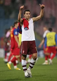 Steaua Bucharest v Arsenal 2007-08 Collection: Robin van Persie (Arsenal) gives the fans the thumbs up after the match