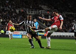 Newcastle United v Arsenal 2010-11 Collection: Robin van Persie (Arsenal) has his goal dissalowed for offside. Newcastle United 4