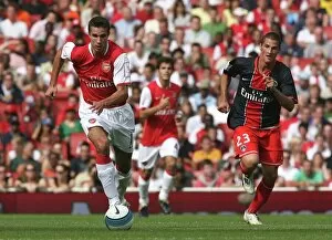 Images Dated 1st August 2007: Robin van Persie (Arsenal) Jeremy Clement (PSG)
