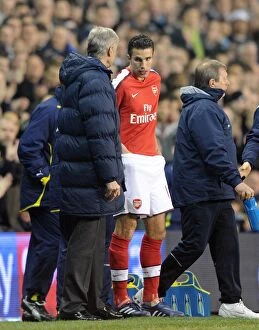 Images Dated 14th April 2010: Robin van Persie and Arsenal manager Arsene Wenger. Tottenham Hotspur 2: 1 Arsenal