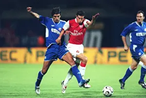 Robin van Persie (Arsenal) Marijan Buljat (Dinamo Zagreb)