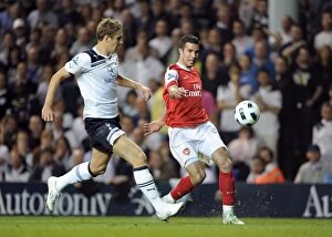 Robin van Persie (Arsenal) Michael Dawson (Tottenham). Tottenham Hotspur 3: 3 Arsenal