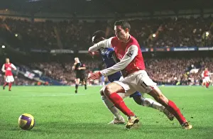 Chelsea V Arsenal 2006-07 Prints: Robin van Persie (Arsenal) Michael Essien (Chelsea)