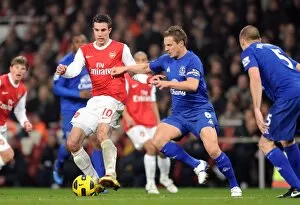 Robin van Persie (Arsenal) Phil Jagielka (Everton). Arsenal 2: 1 Everton