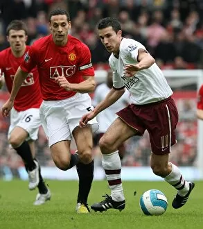 Images Dated 14th April 2008: Robin van Persie (Arsenal) Rio Ferdinand (Manchester United)