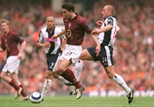 Robin van Persie (Arsenal) Ronnie Wallwork (West Brom)