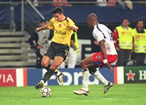 Robin van Persie (Arsenal) Vincent Kompany (Hamburg)