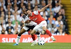 Images Dated 20th April 2011: Robin van Persie (Arsenal) William Gallas (Tottenham). Tottenham Hotspur 3: 3 Arsenal