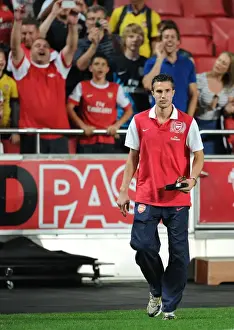 Benfica V Arsenal 2011-12 Prints: Robin van Persie: Arsenal's Star Striker Shines in Benfica Friendly, 2011