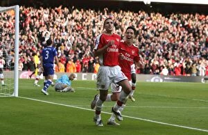 Images Dated 18th October 2008: Robin van Persie celebrates scoring the 2nd Arsenal