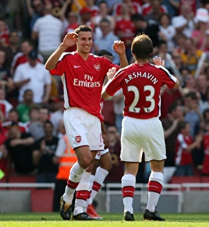 Arsenal V Stoke City 2008-09 Prints: Robin van Persie celebrates scoring his 2nd goal with