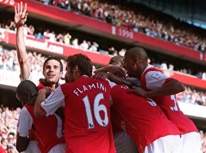 Arsenal v Inter Milan 2007-08 Gallery: Robin van Persie celebrates scoring Arsenals 2nd goal with his team mates